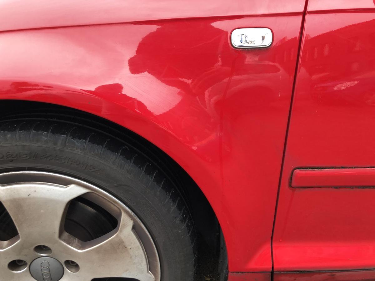 Audi A3 8PA Sportback Kotflügel vorn links Fender Seitenteil LY3J rot bis 2008