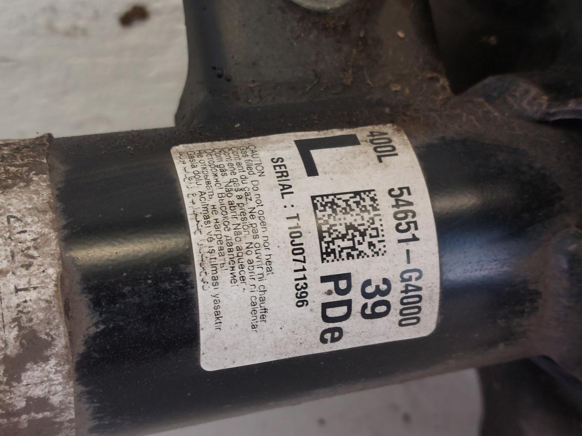 Hyundai i30 PD Mild Hybrid Federbein vorn links Sto&szlig;d&auml;mpfer Feder