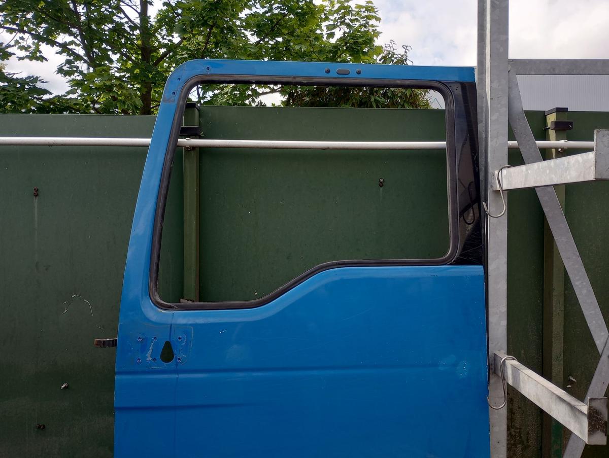 MAN LKW TGX 18400 original Tür links Fahrer (Roh) blau 06X-E562 Bj 2009