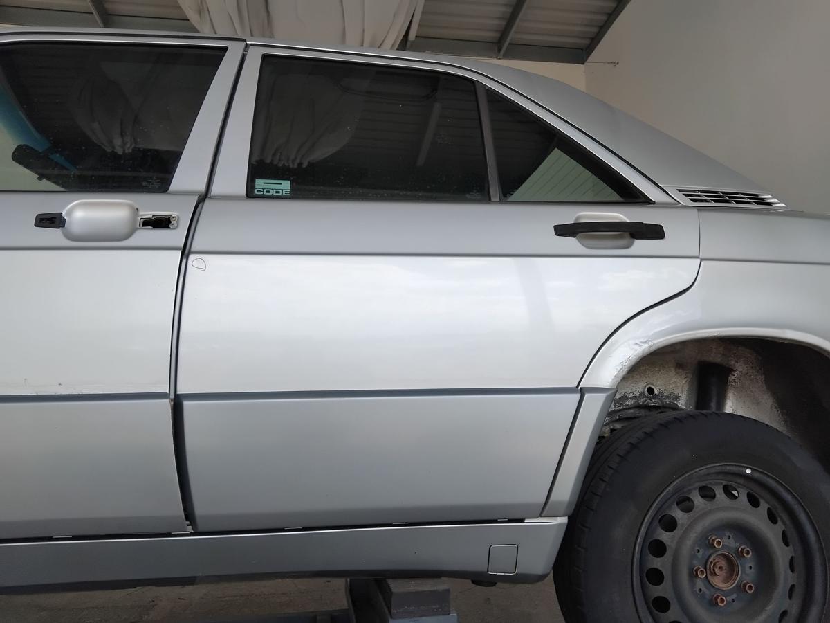 Mercedes Benz 190 W201 T&uuml;r hinten links 744 brillantsilbermetallic Mopf BJ1991