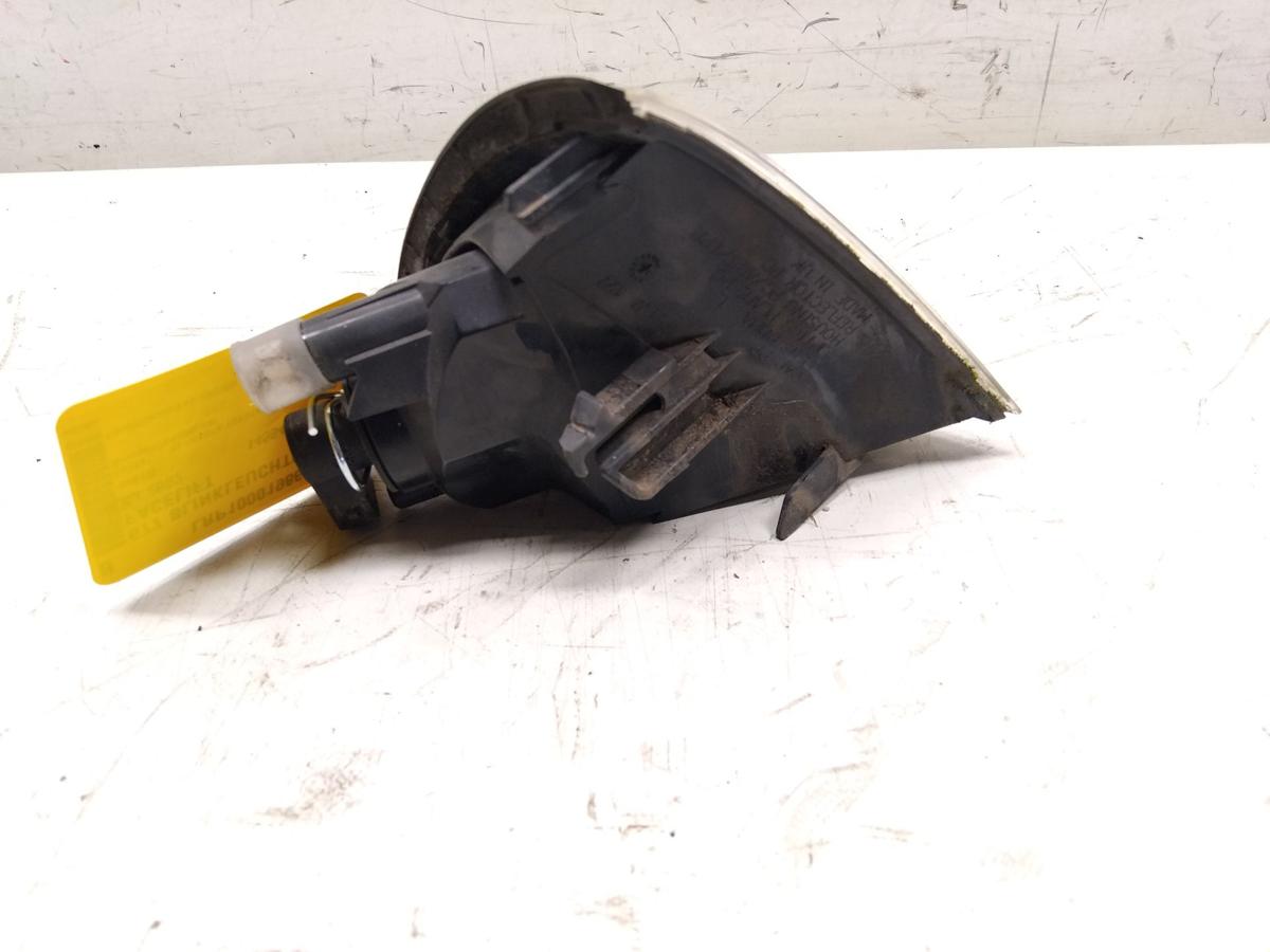 Toyota Avensis T22 orig Blinker Blinkleuchte vorn links wei&szlig; Facelift BJ2002