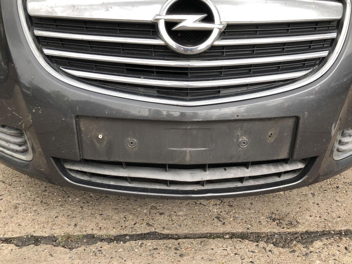 Opel Insignia A 0G-A Stoßfänger vorn Frontschürze Nebelscheinwerfer Z177 grau