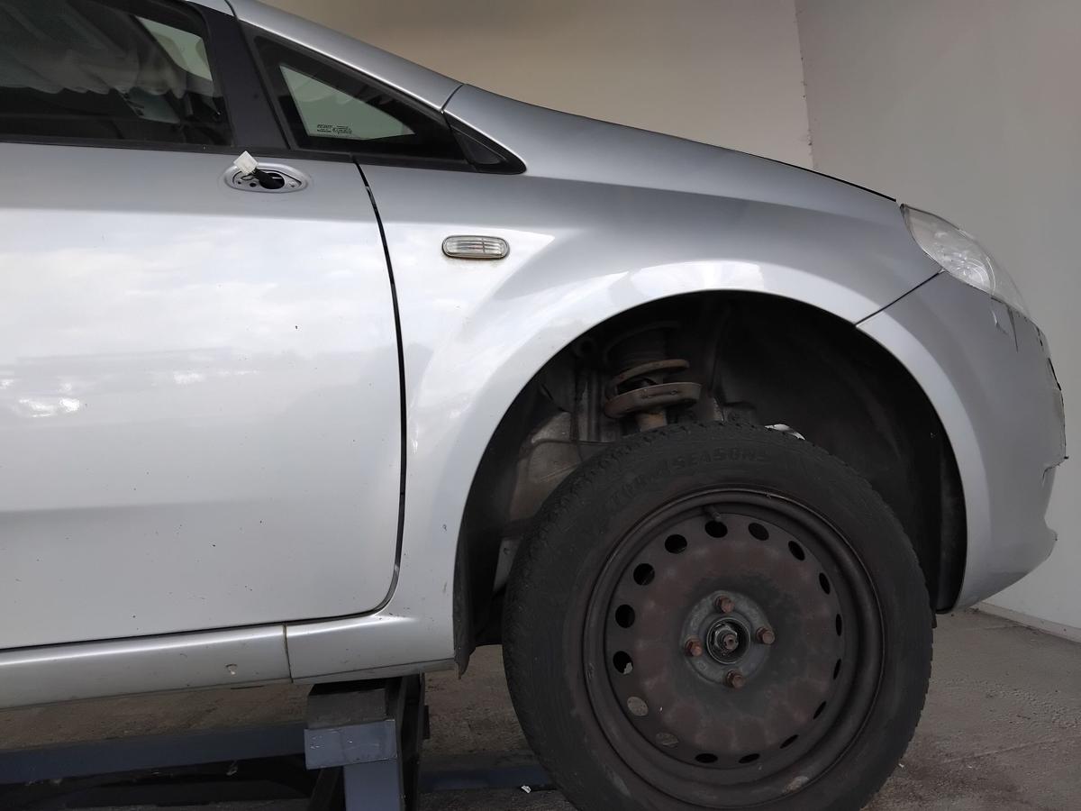 Fiat Grande Punto original Kotflügel vorn rechts BJ2009 589/A Grigio Argento Vivo Metallic