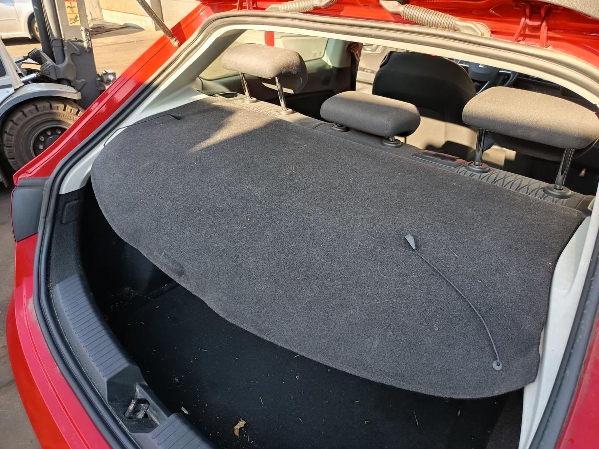 Seat Leon III SC 3t&uuml;rer Hutabalge Abdeckung Koffer/Laderaum Karbonschwarz Bj2014