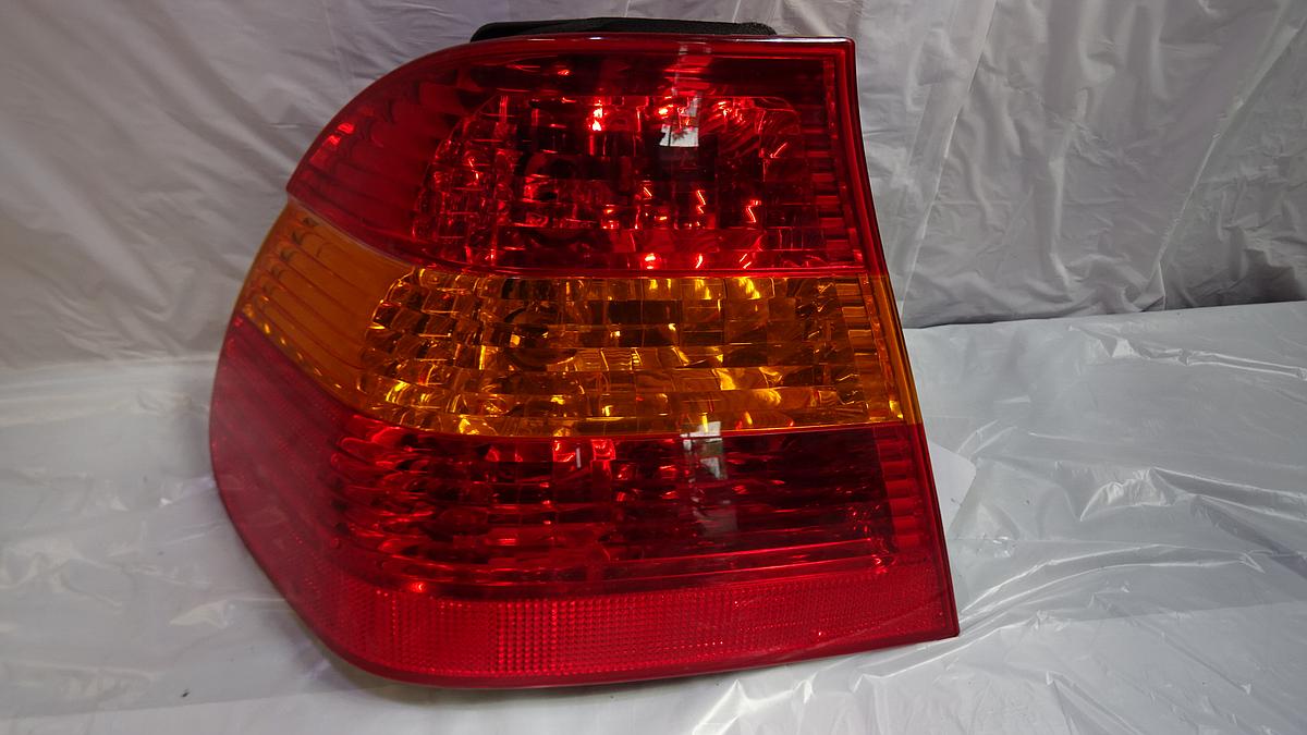 BMW 3er E46 Limo Bj2004 Rückleuchte Heckleuchte außen links gelber Blinker