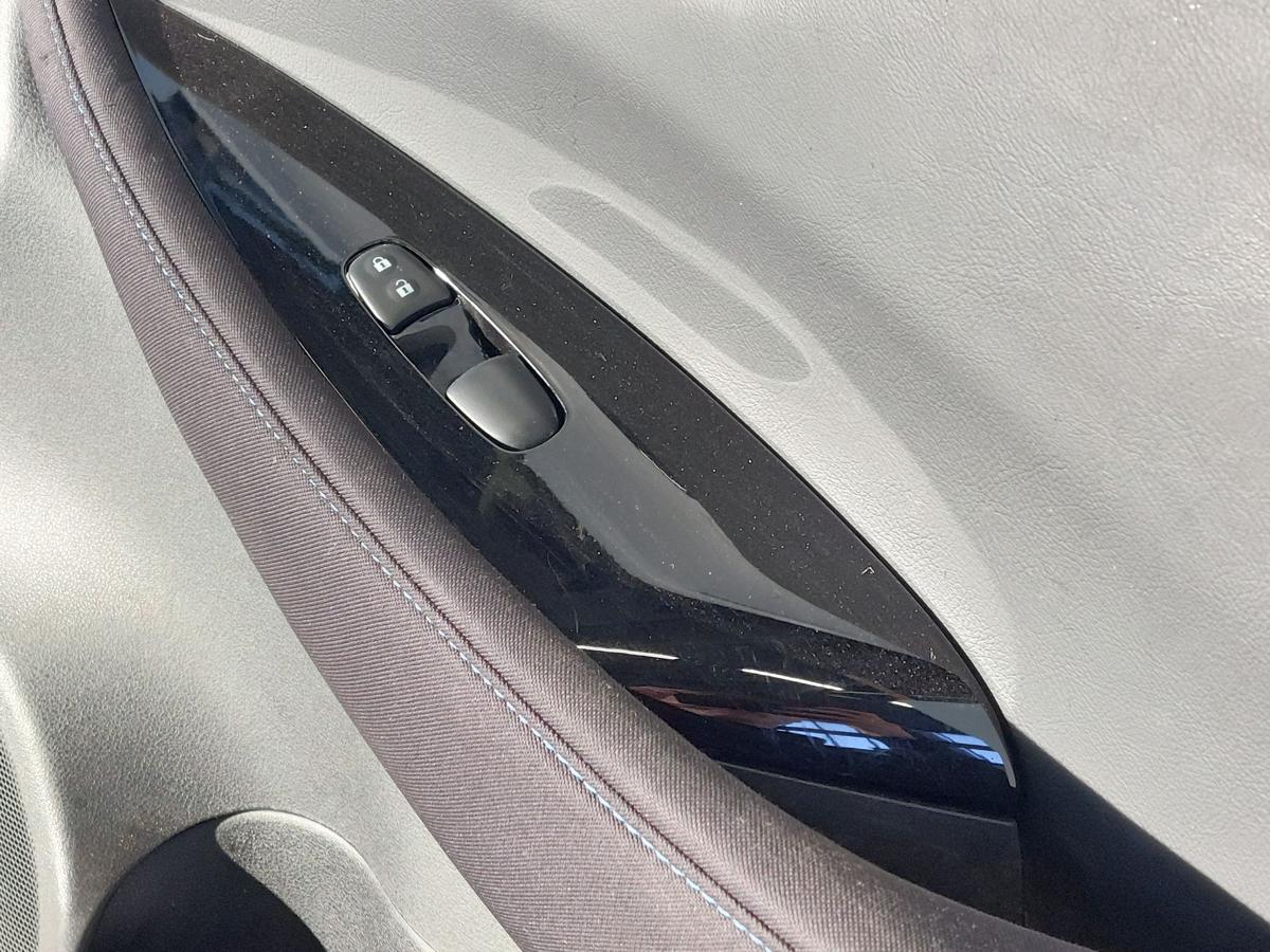 Nissan Leaf ZE1 40kWh T&uuml;rverkleidung vorn rechts Beifahrer Fensterheberschalter