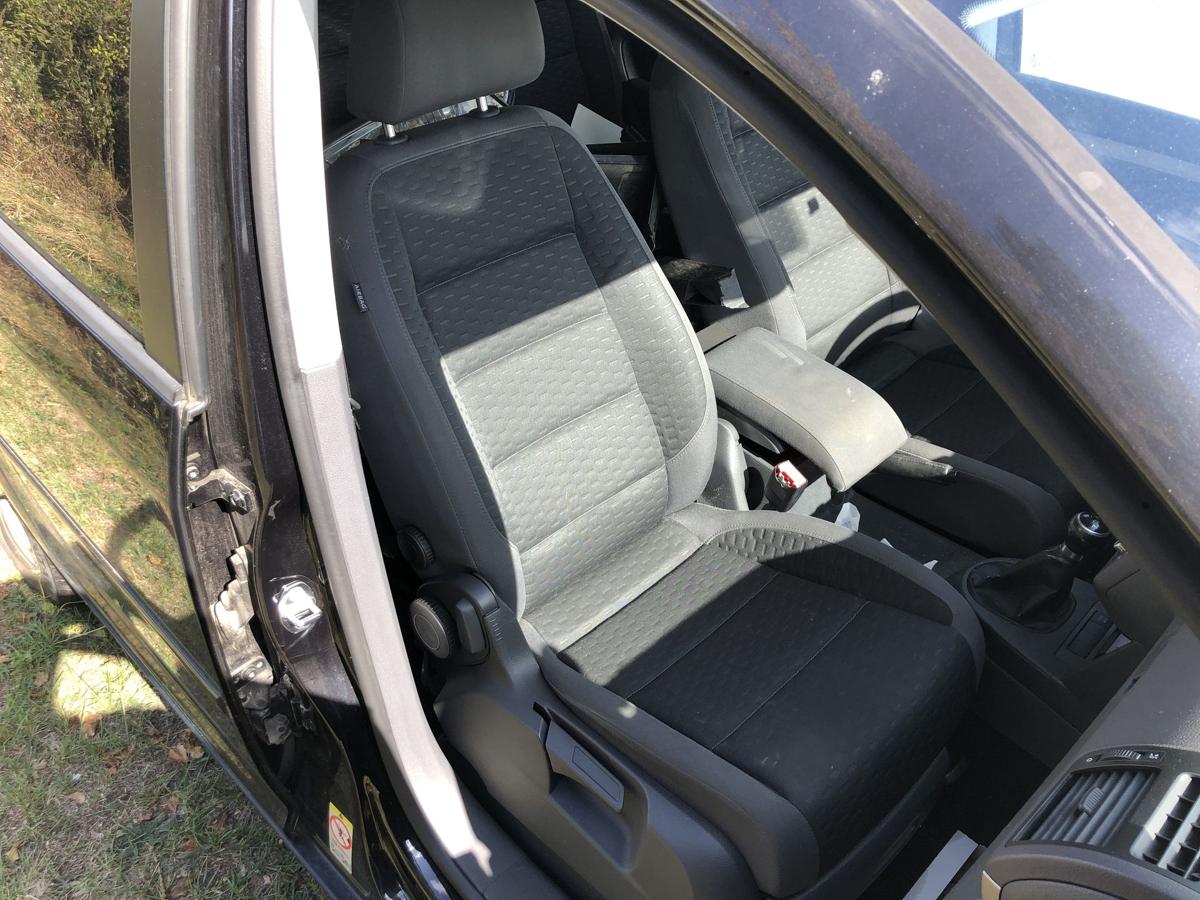 VW Touran 1T Sitz vorn rechts Stoffsitz ohne Heizung Autositz Stoff Facelift