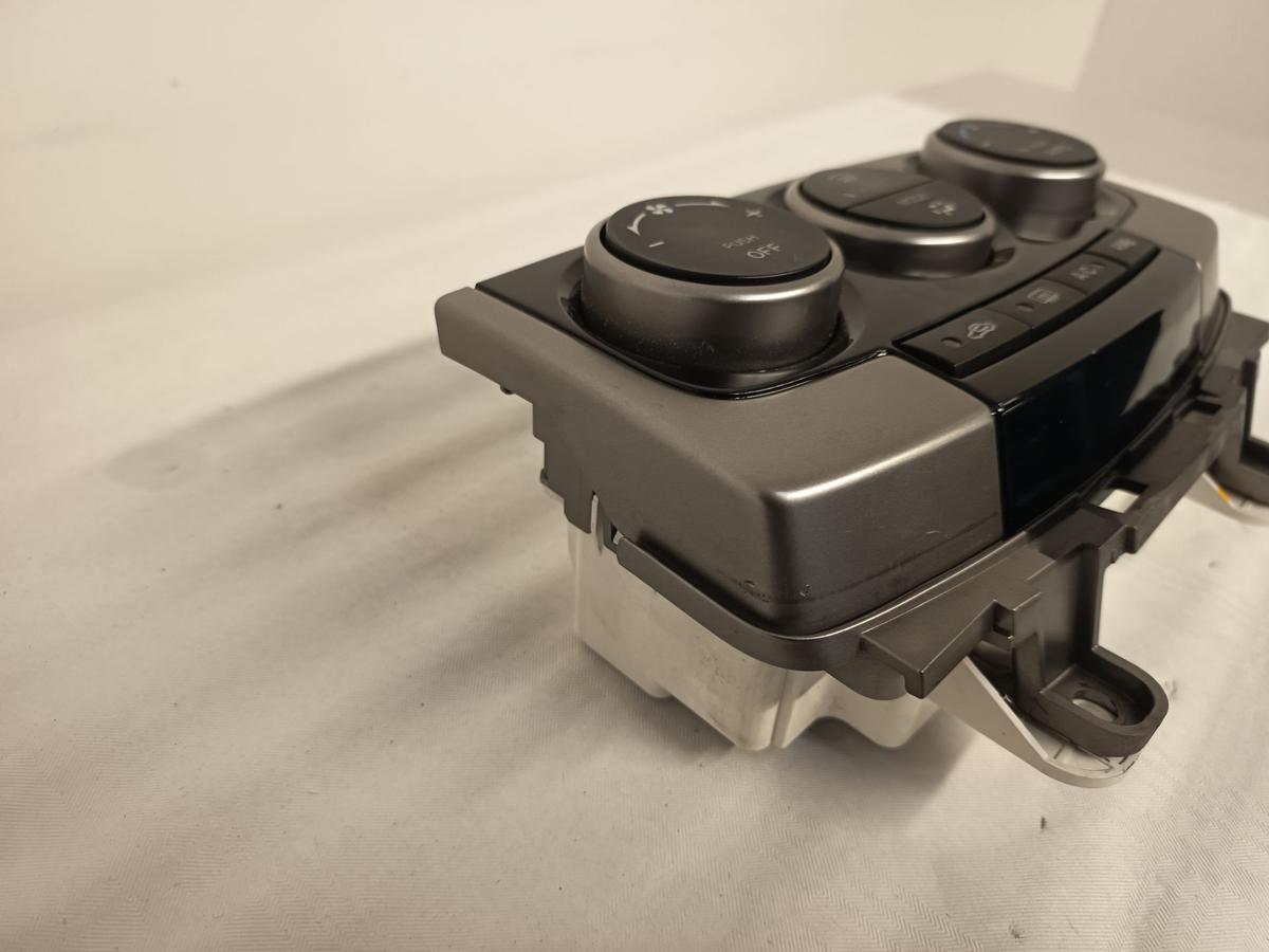 Mazda 5 CR Bj 2009 original Heizungsbetätigung Klimabedienteil 2,0L107KW Benzin Mazda 5 CR Bj 2009 original Heizungsbetätigung Klimabedienteil 2,0L107KW Benzin