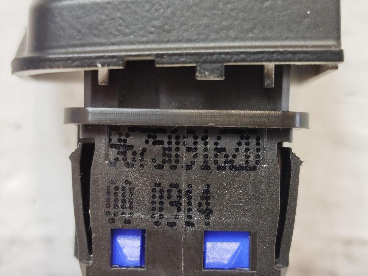 Peugeot 2008 I CU Schalter Warnblinkanlage Warnblinkschalter OEM