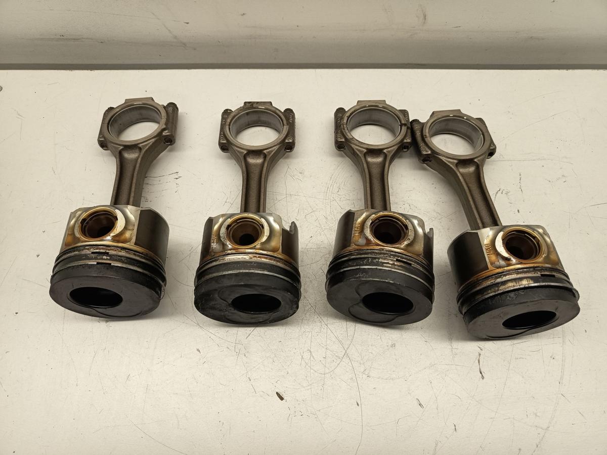 VW Passat 3C original Kolben Satz Kolben 2.0l 103kW Diesel BMP Baujahr 2005