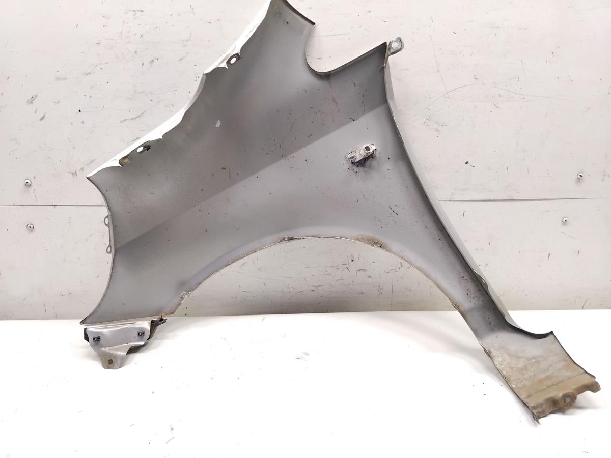 Honda Jazz GD original Kotfl&uuml;gel vorn rechts silber NH623M Bj.2003