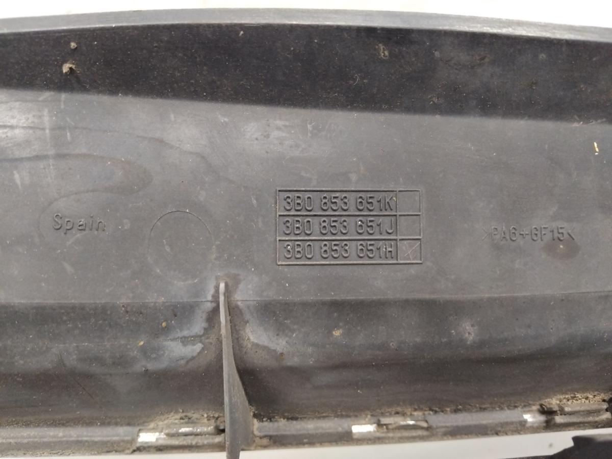 VW Passat 3BG original K&uuml;hlergrill mit Emblem BJ2001