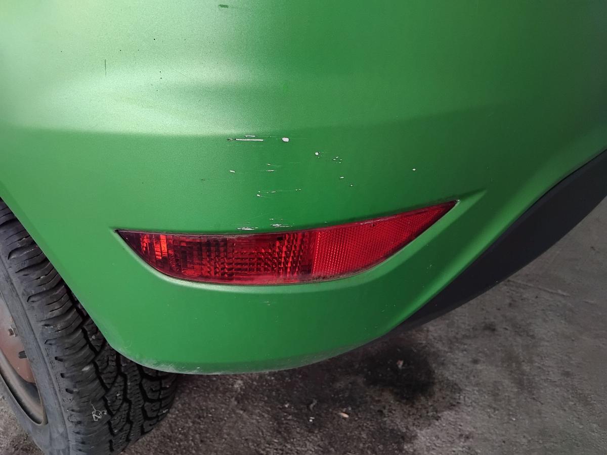 Ford Fiesta JA8 orig Sto&szlig;f&auml;nger Sto&szlig;stange hinten BJ2016 frostwei&szlig;-gr&uuml;n foliert