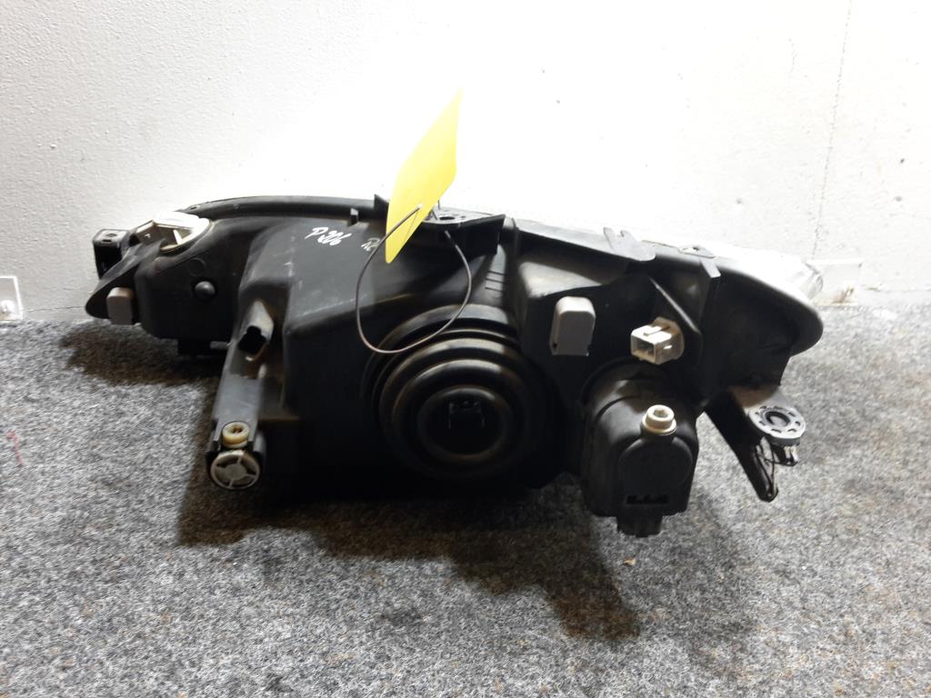 Peugeot 206 BJ 1999 Scheinwerfer vorn rechts Lampe Valeo BJ 98-03