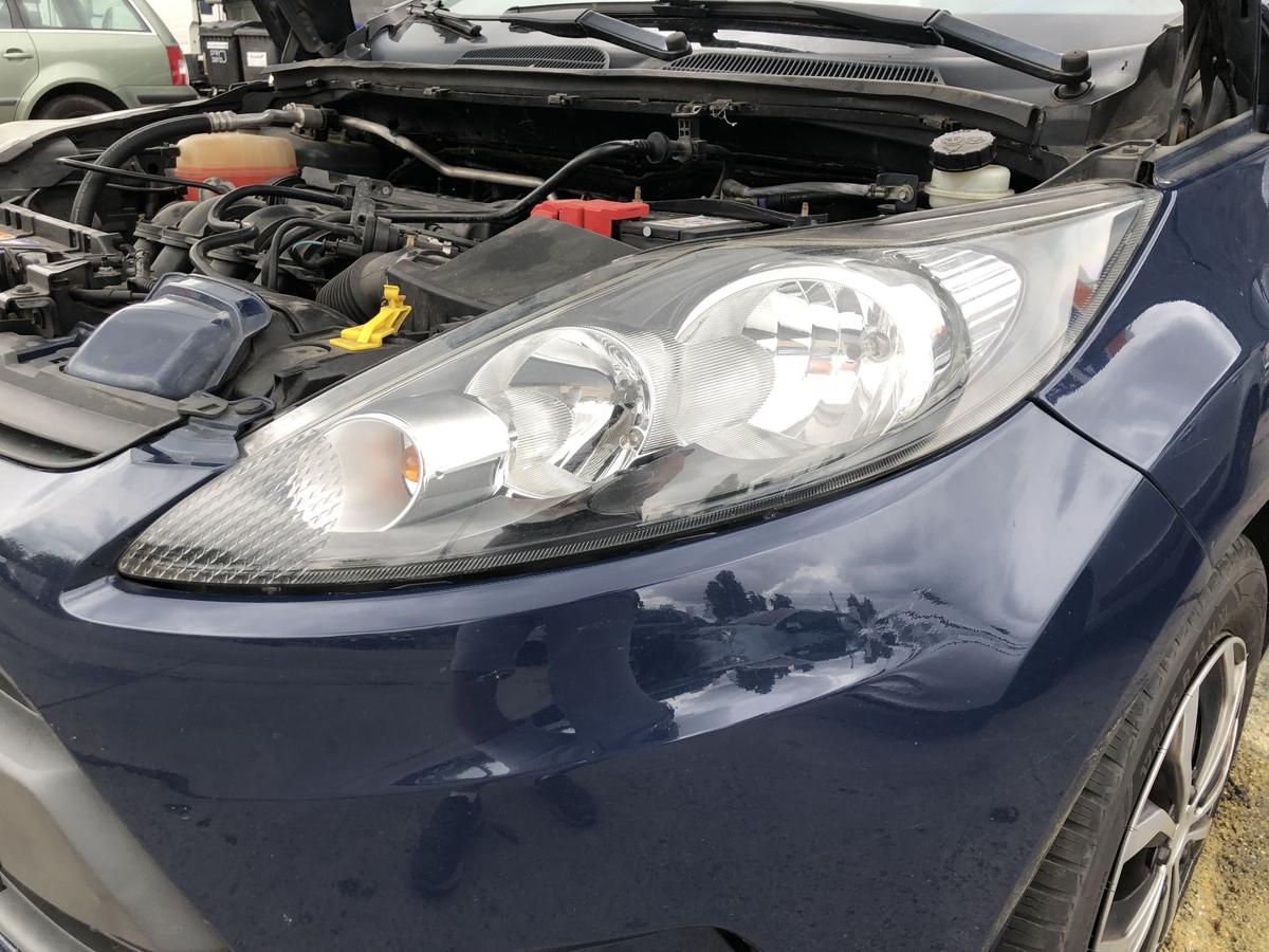 Ford Fiesta JA8 Scheinwerfer links Lampe Halogen Frontscheinwerfer Microrisse