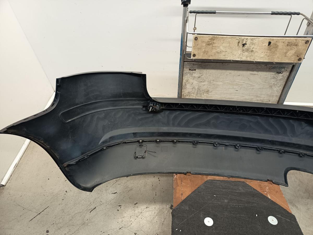 Audi A3 8P original Sto&szlig;stange hinten LY98 Brillantschwarz 3 T&uuml;rer Bj 2004