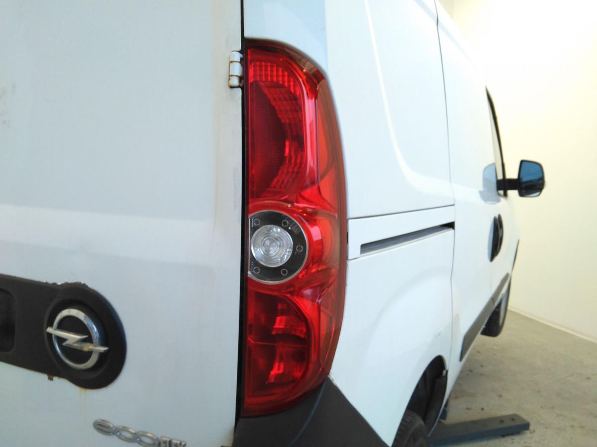 Opel Combo D original Rückleuchte Schlussleuchte rechts Bj.2013