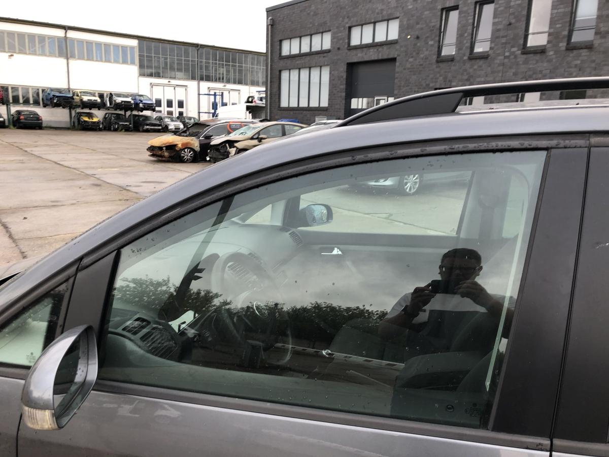 VW Touran 1T Tür vorn links Fahrertür im Rohbau LD7X Platinum Grey Metallic