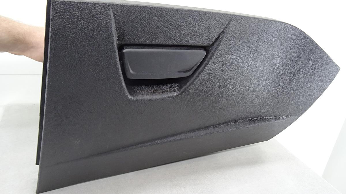 Ford Focus Handschuhfach in schwarz Bj2012 BM51A06044