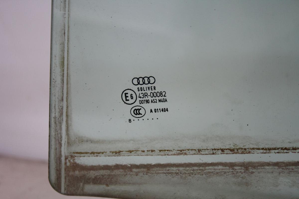 Audi A4 B8 orig Türscheibe hinten links Fenster grün Bj 2009