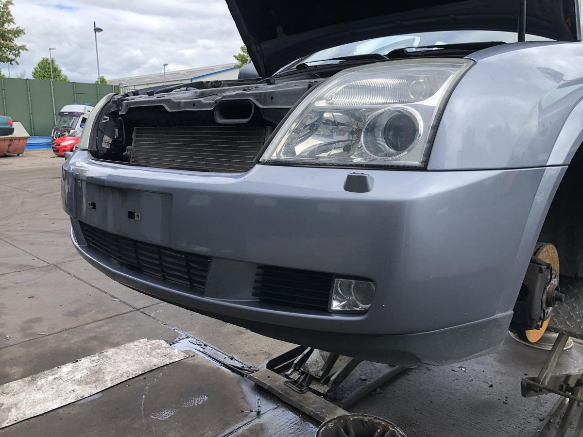 Opel Vectra C original Stoßstange Fänger vorn/Front Z163 Lichtsilber Bj 2004