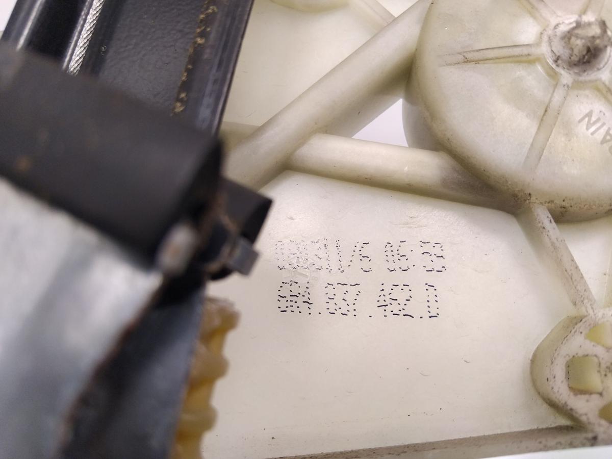 VW Polo 6R original Fensterheber vorn rechts elektrisch 5t&uuml;rig BJ2011 ohne Motor