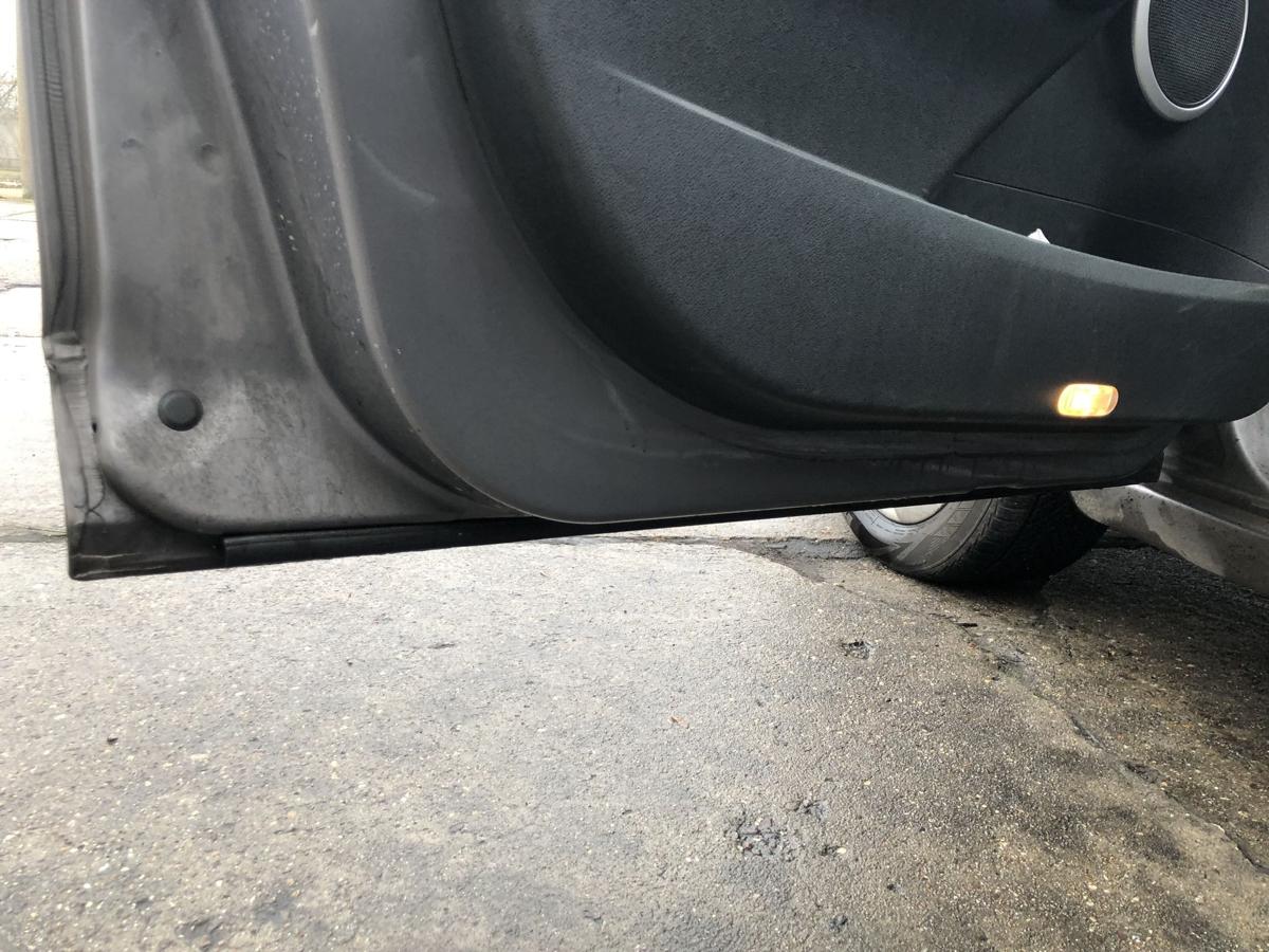 Renault Megane III 3 T&uuml;r vorn links Fahrert&uuml;r im Rohbau TEKNG graumet Rohbau