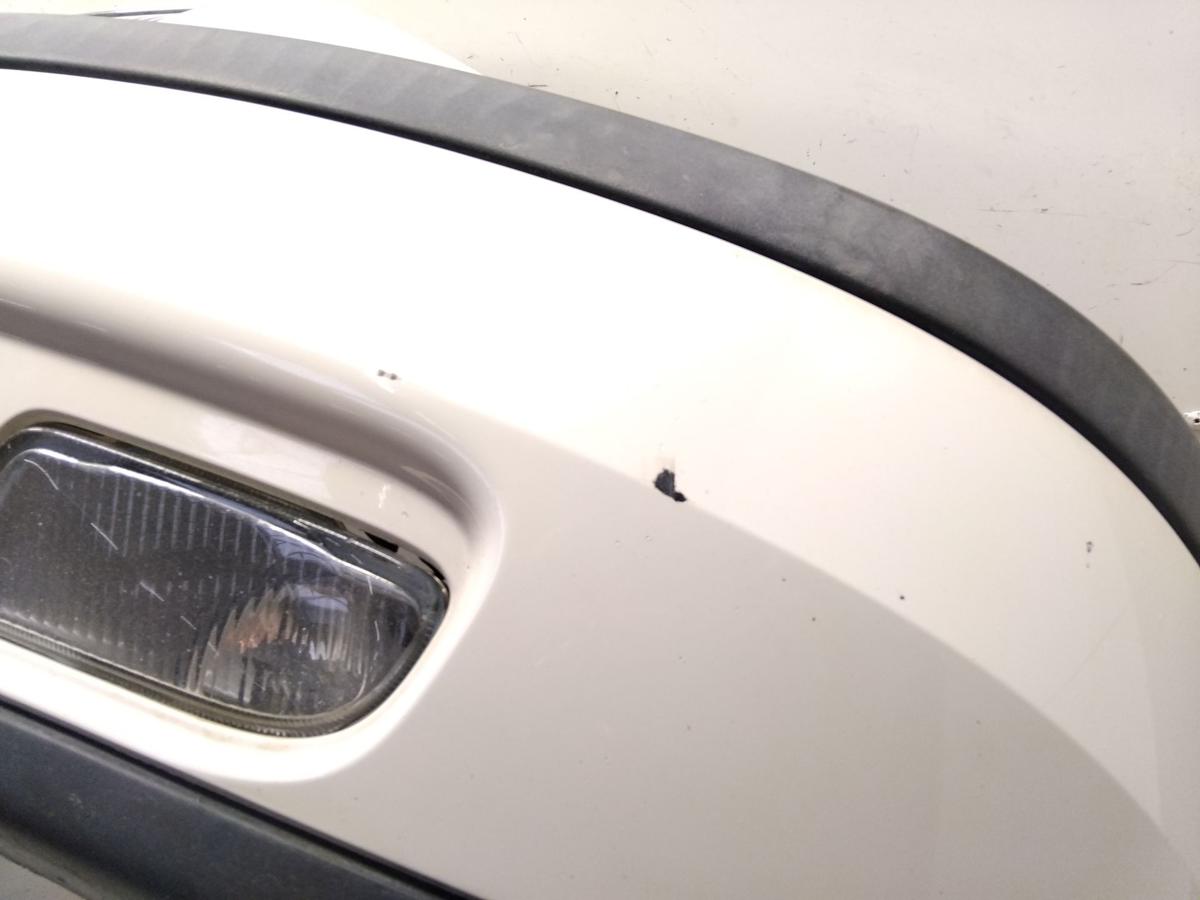 Volvo V70 II original Sto&szlig;f&auml;nger Sto&szlig;stange vorn weiss White Solid BJ2002
