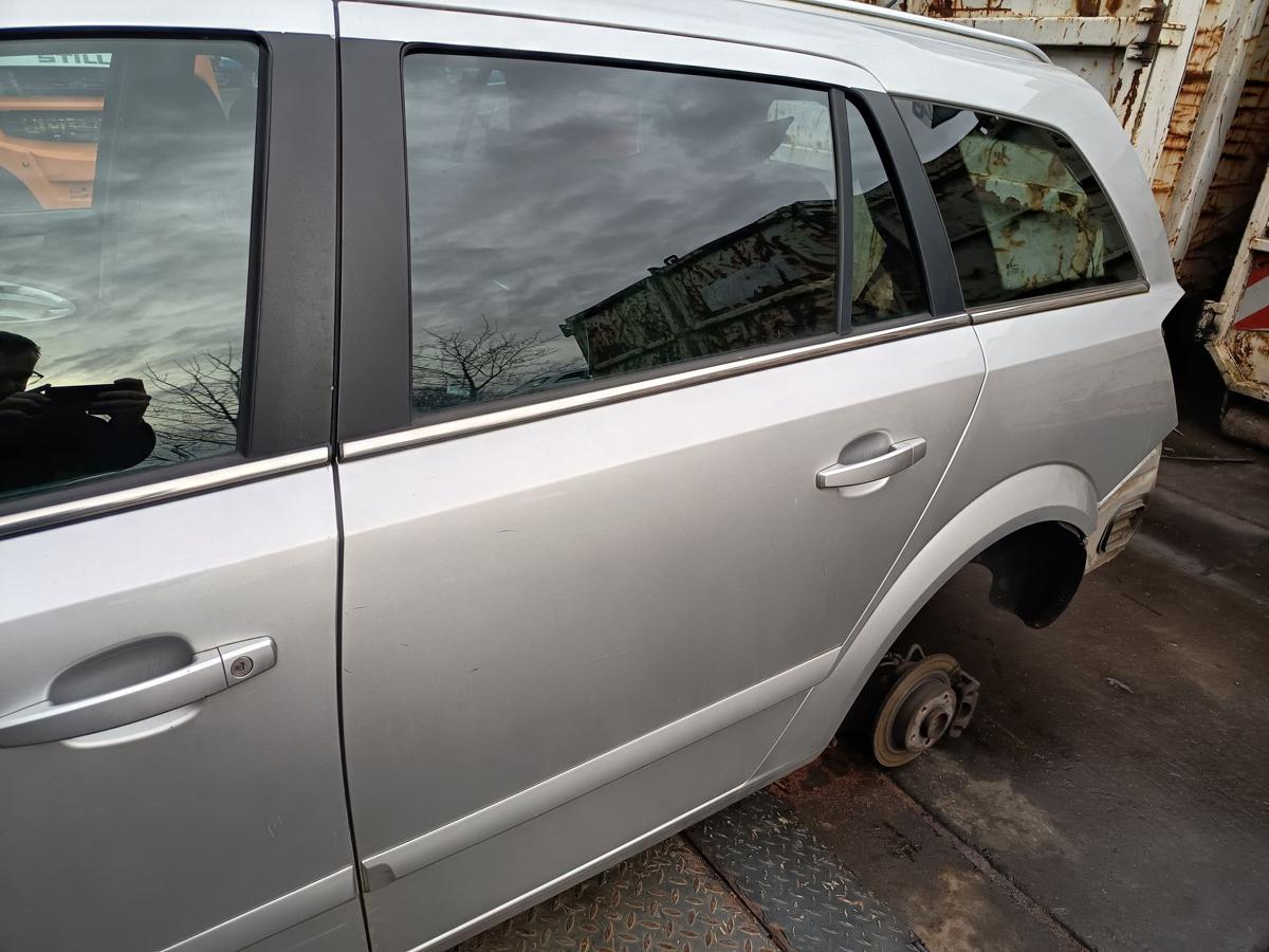Opel Astra H Caravan Bj 2008 original T&uuml;r hinten links Z157 Starsilber III Metallic