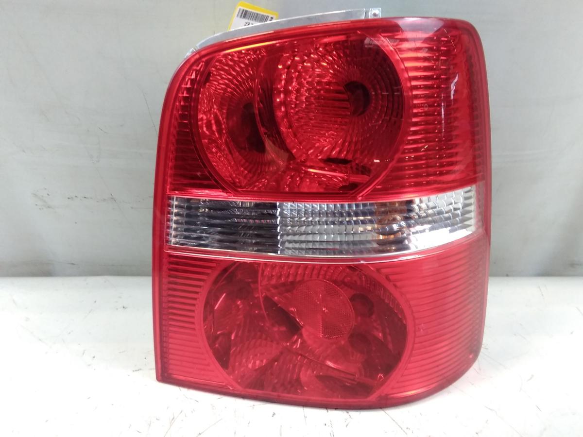 VW Touran 1T original R&uuml;ckleuchte Schlussleuchte rechts BJ2006
