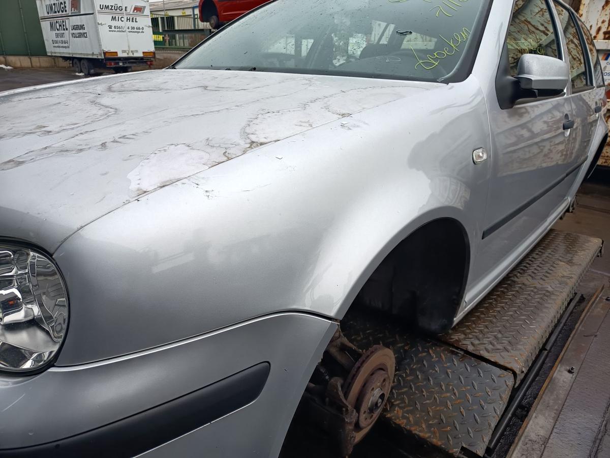 VW Golf IV Kotfl&uuml;gel links Seitenteil A7W Reflexsilber Bj 2003