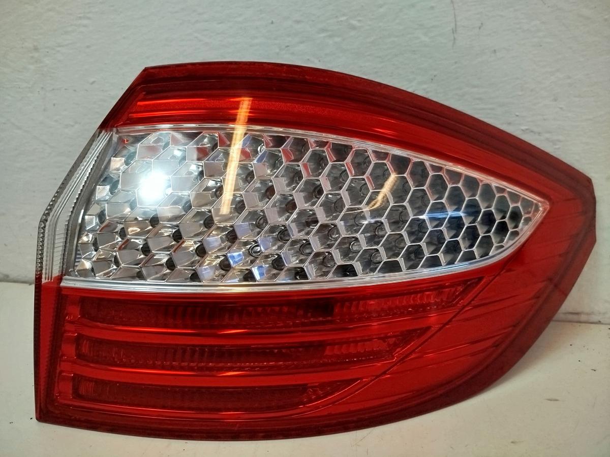 Ford Mondeo BA7 Kombi R&uuml;ckleuchte Schlussleuchte R&uuml;cklicht aussen rechts bis 10