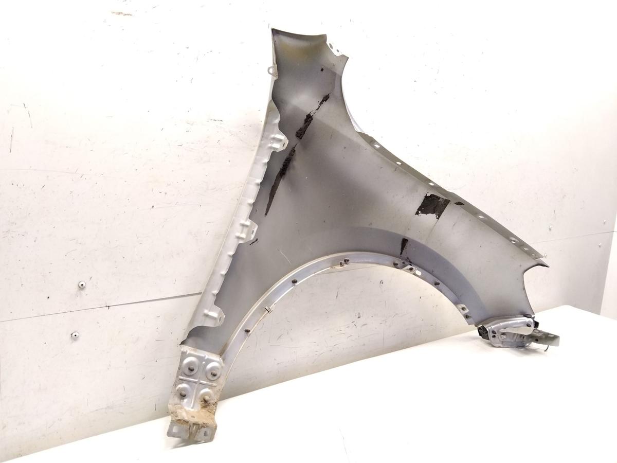 VW Touareg 2 7P original Kotflügel vorn links eissilbermet. LX7W BJ2013