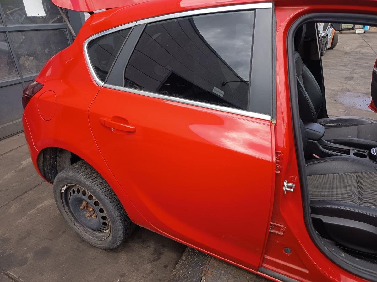 Opel Astra J Limousine T&uuml;r hinten rechts Fond Z50B Power red Bj 2010