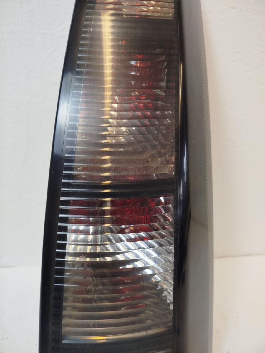 Opel Meriva A Rückleuchte Schlussleuchte Rücklicht Lampe hinten rechts schwarz