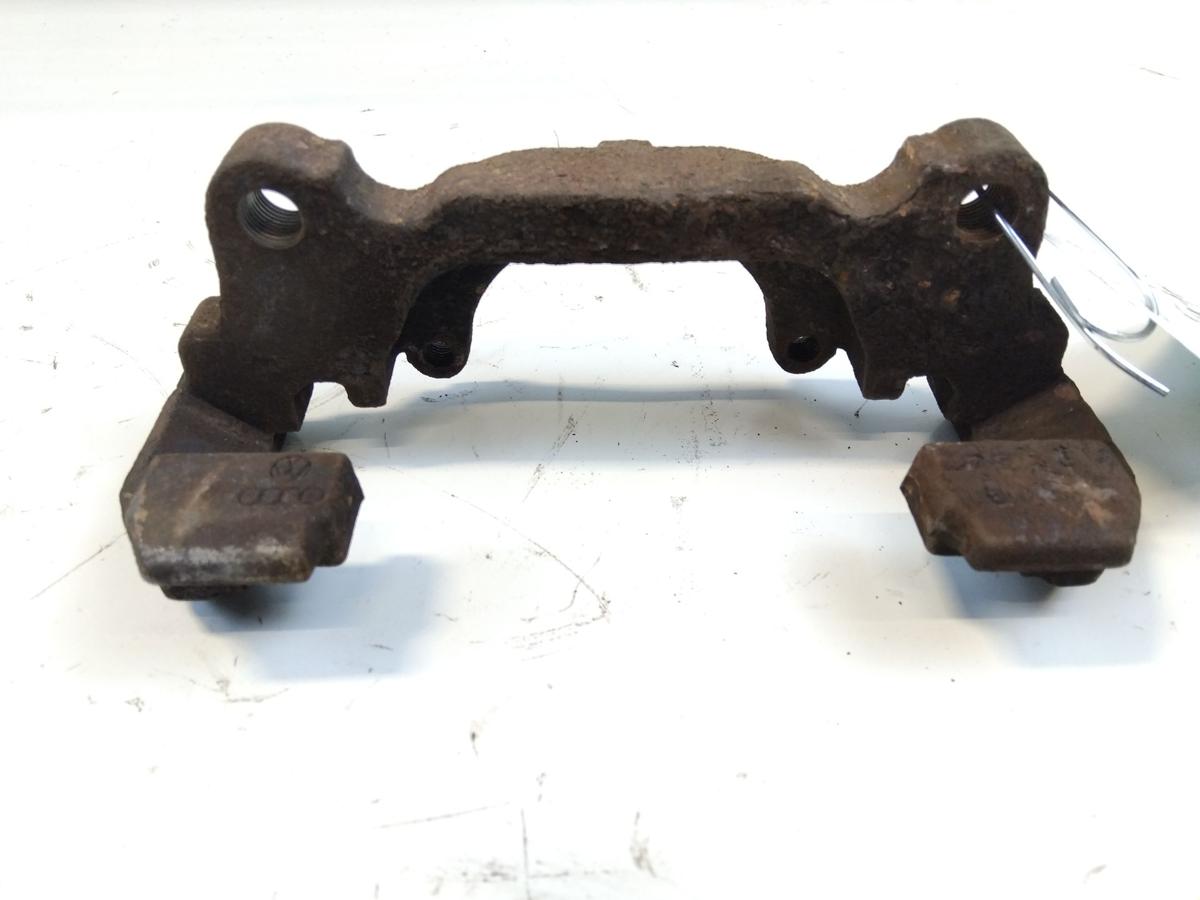 Audi A3 8P Facelift original Bremssattelträger Vorderachse 288x25mm Bj.2010