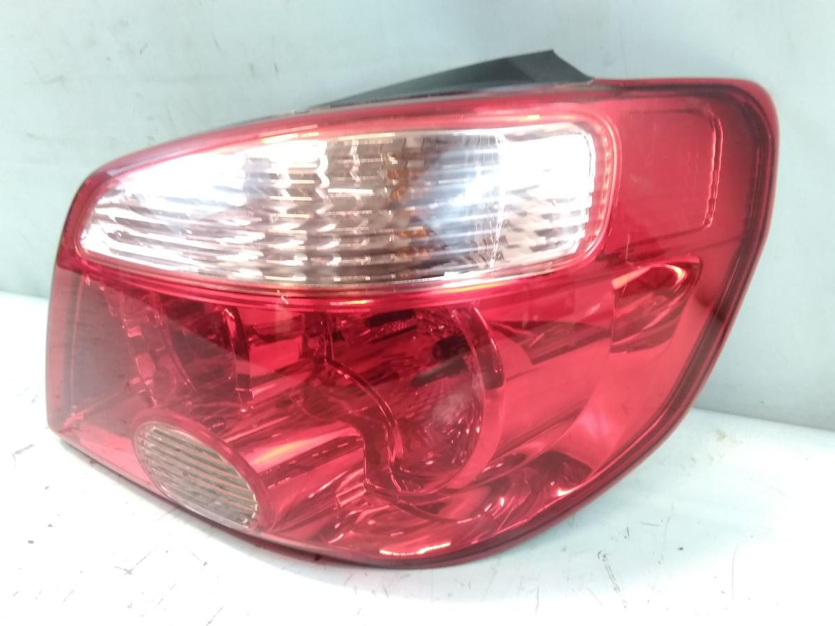 Mitsubishi Outlander 1 CU0W original Rückleuchte Heckleuchte rechts Bj.2004