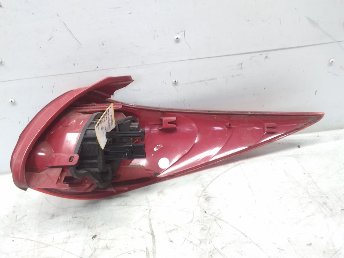 Peugeot 207 SW original R&uuml;ckleuchte Heckleuchte Schlussleuchte links rot BJ2009