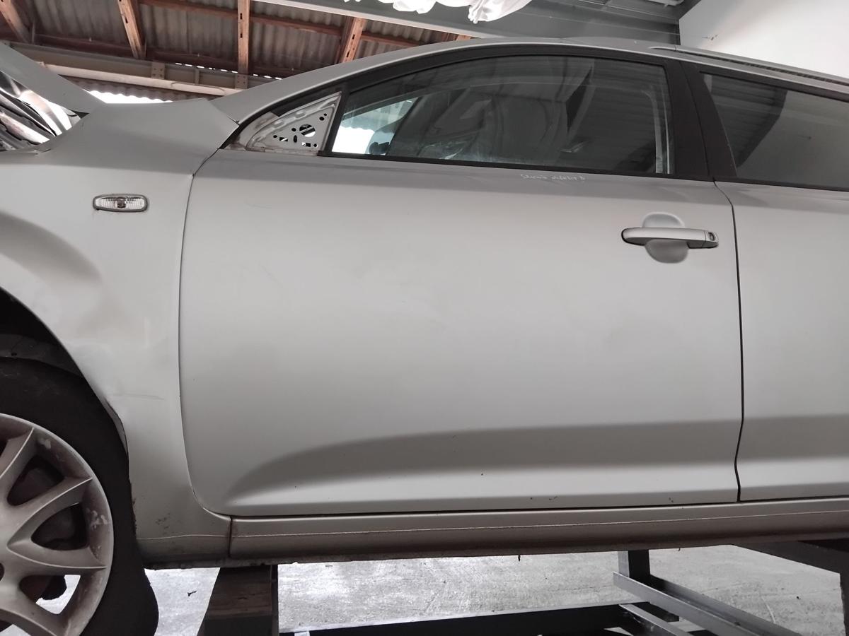 Kia Ceed Kombi ED Tür vorn links Fahrertür 9S Machine Silver BJ2007