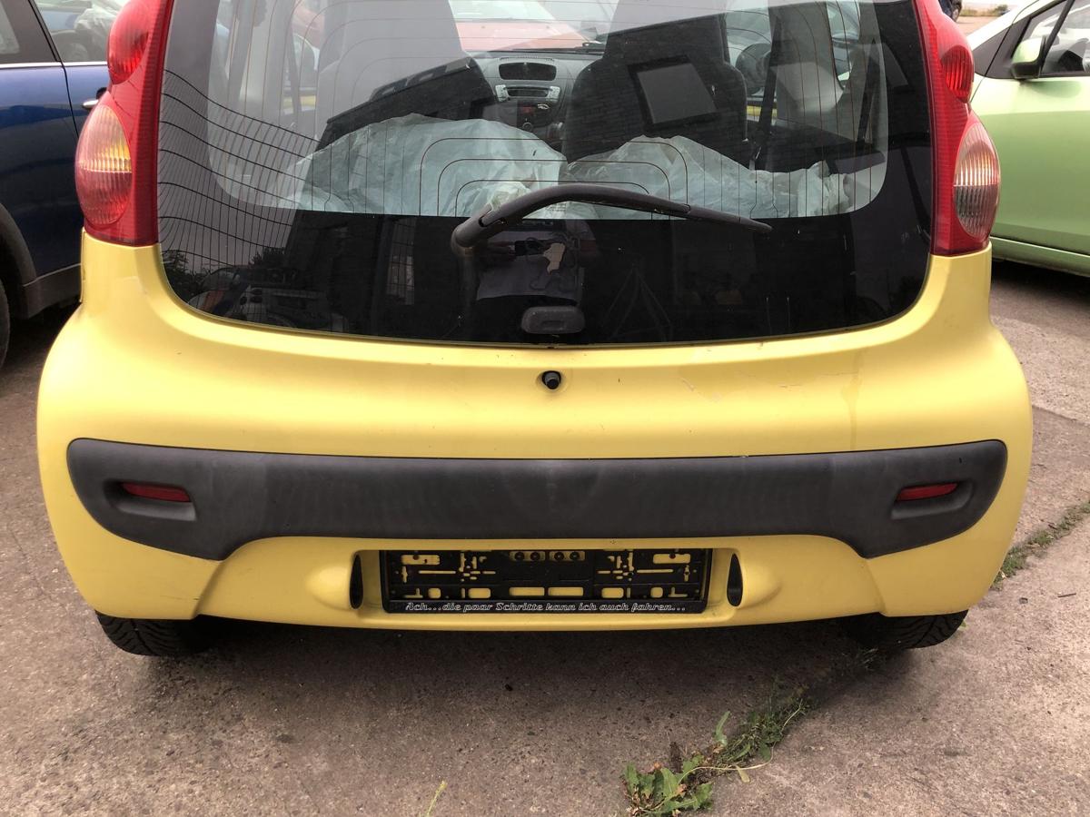Peugeot 107 Typ P Sto&szlig;f&auml;nger hinten Hecksch&uuml;rze Sto&szlig;stange KBL Citrus Gelb