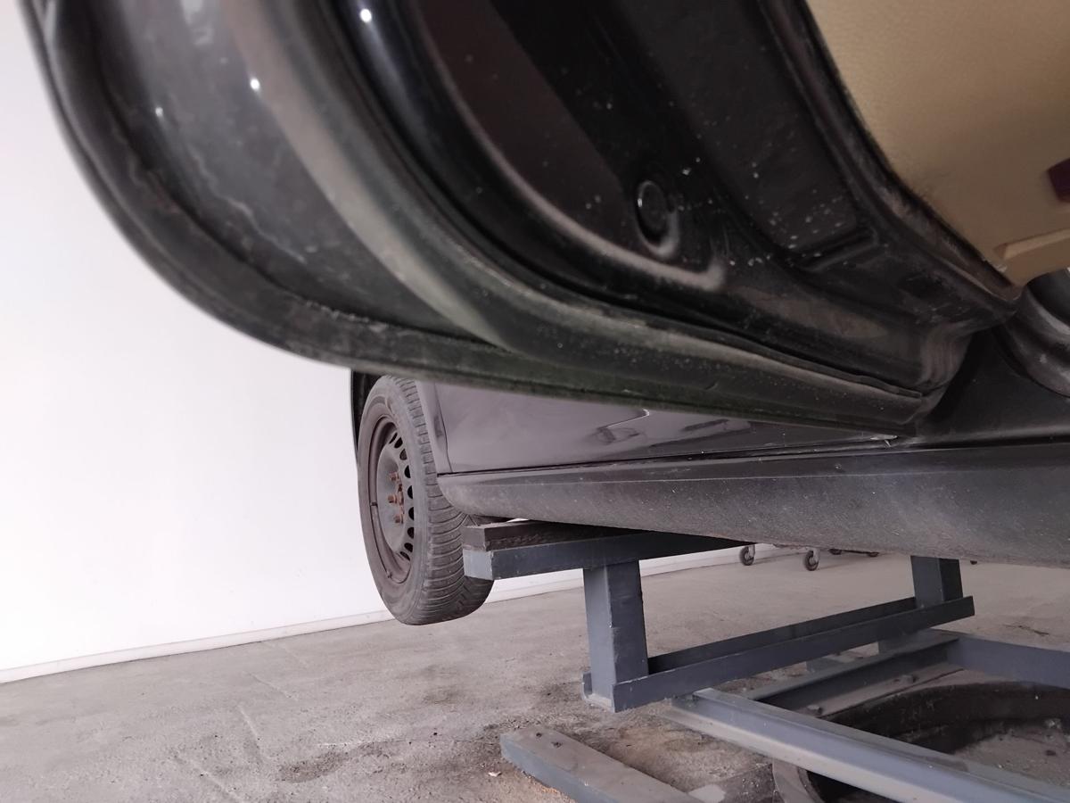 VW Golf 5 Variant und Golf 6 Variant T&uuml;r hinten links LC9X Deep Black