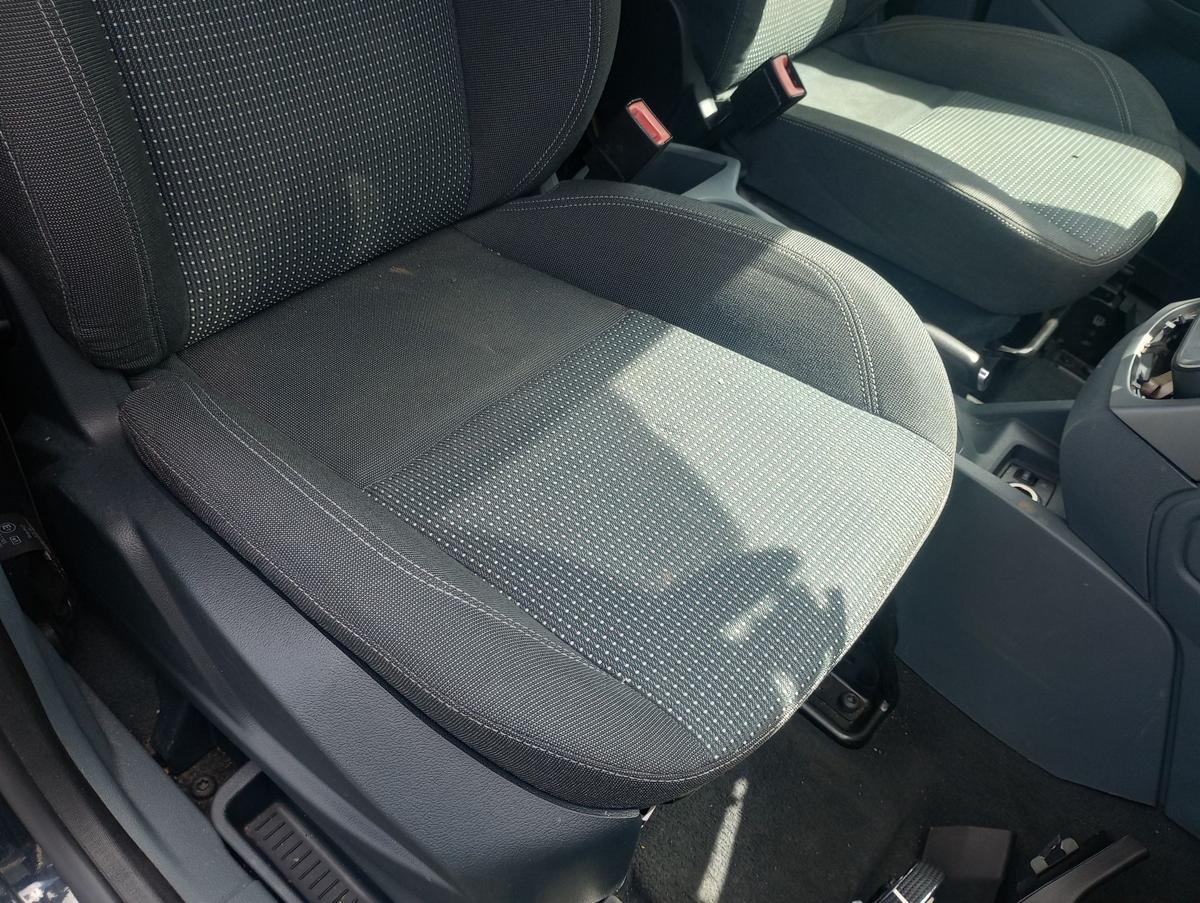 Ford Grand C-Max II orig Sitz vorn rechts Beifahrersitz Bj 2012