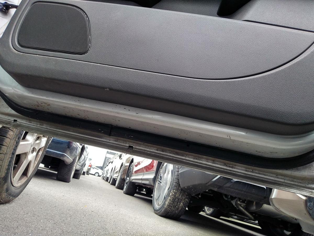 Ford Focus 2 T&uuml;r vorn rechts Beifahrert&uuml;r 5-T&uuml;rer polarsilbermetallic Bj.2005