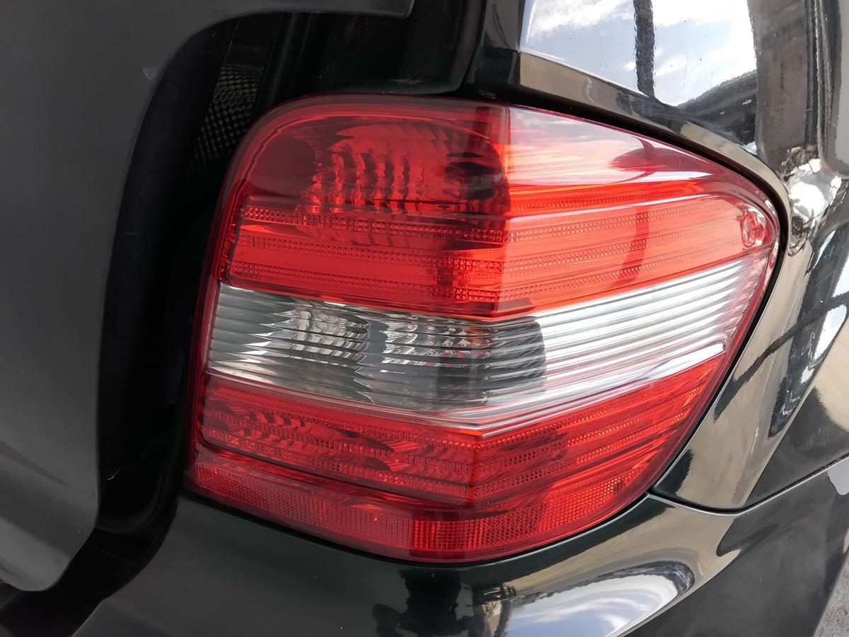 Mercedes ML164 original Rückleuchte Heckleuchte Schlussleuchte rechts BJ2006