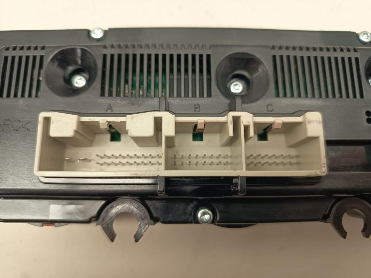 VW Golf V original Heizungsbet&auml;tigung Klimabedienteil Klimaautomatik Bj 2008