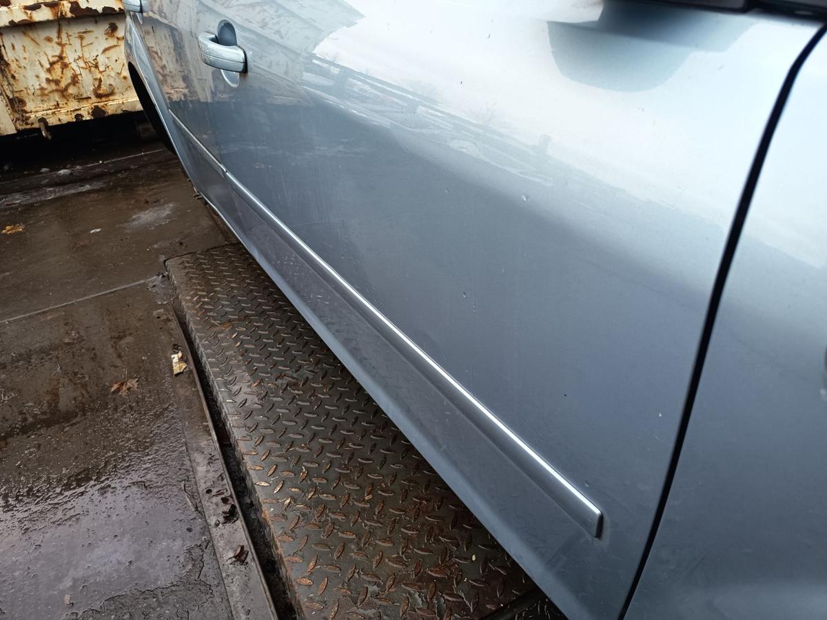 Ford Focus II original T&uuml;r vorn rechts Beifahrer Tonic Bj 2005