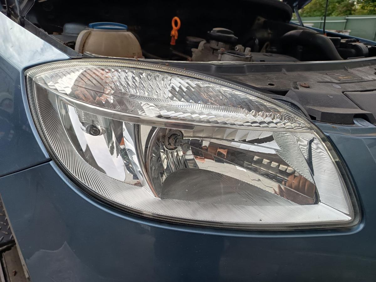 Skoda Fabia II 5J original Hauptscheinwerfer rechts Halogen Frontlicht Bj 2008