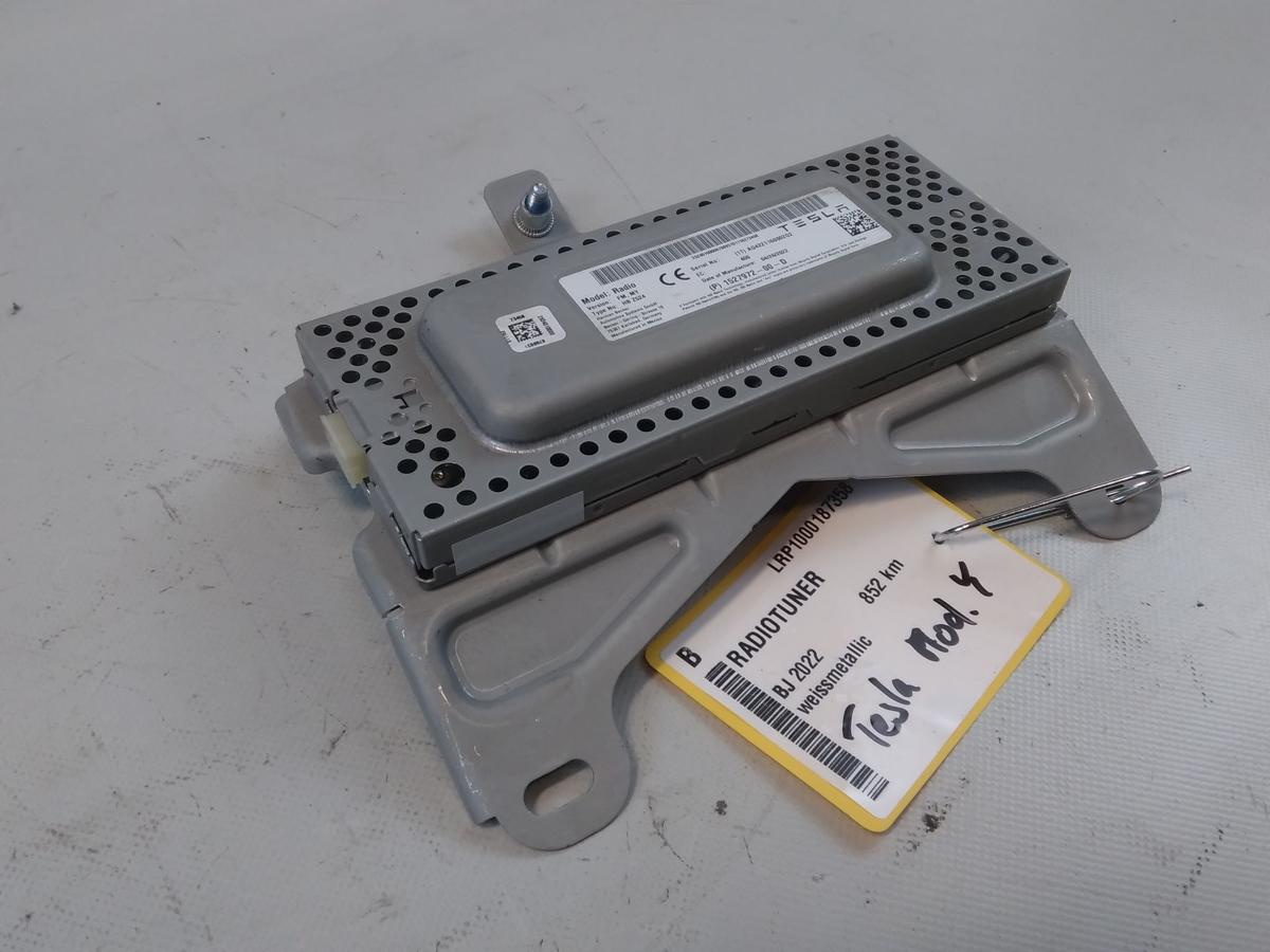 Tesla Model Y original Steuergerät Radiotuner FM 152797200D Harman Becker