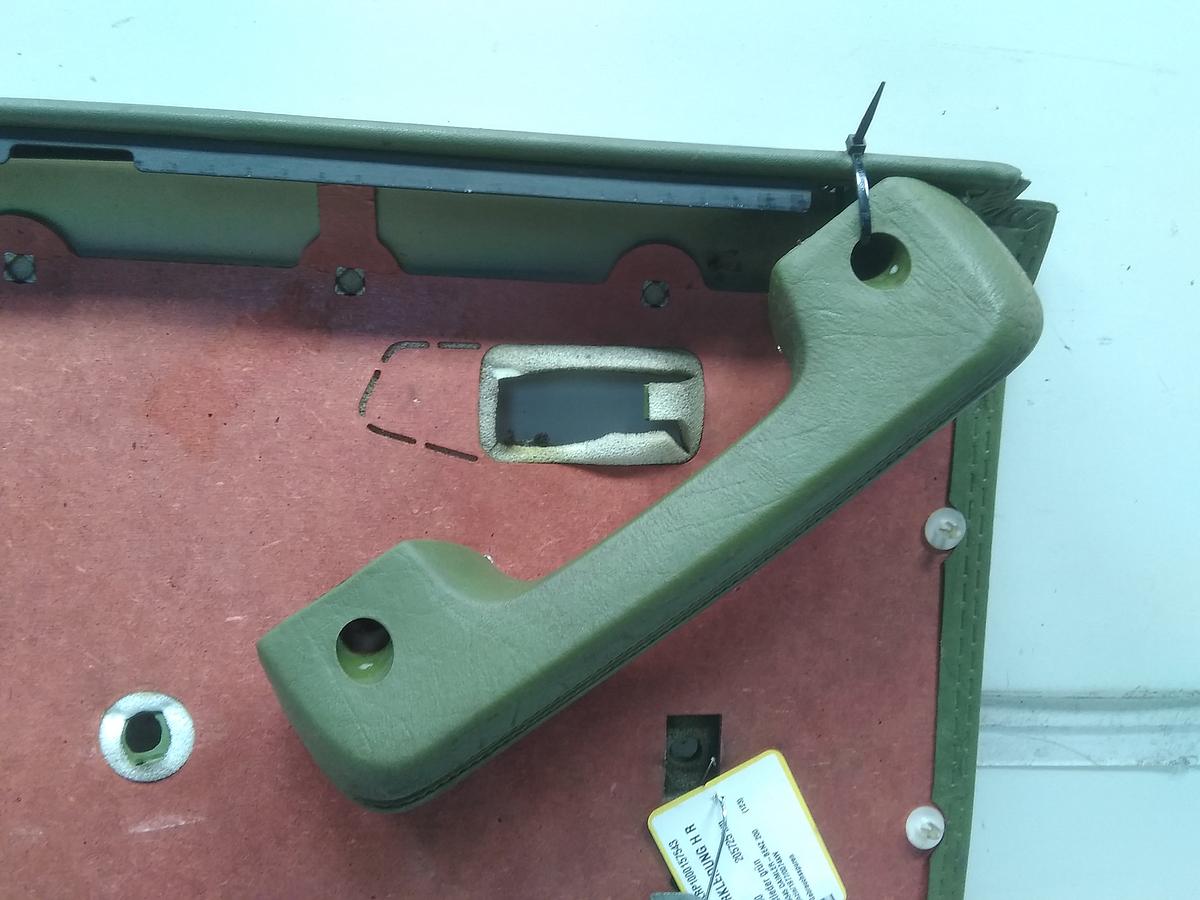 Mercedes W123 Limo original T&uuml;rverkleidung hinten rechts Kunstleder gr&uuml;n Bj.1980