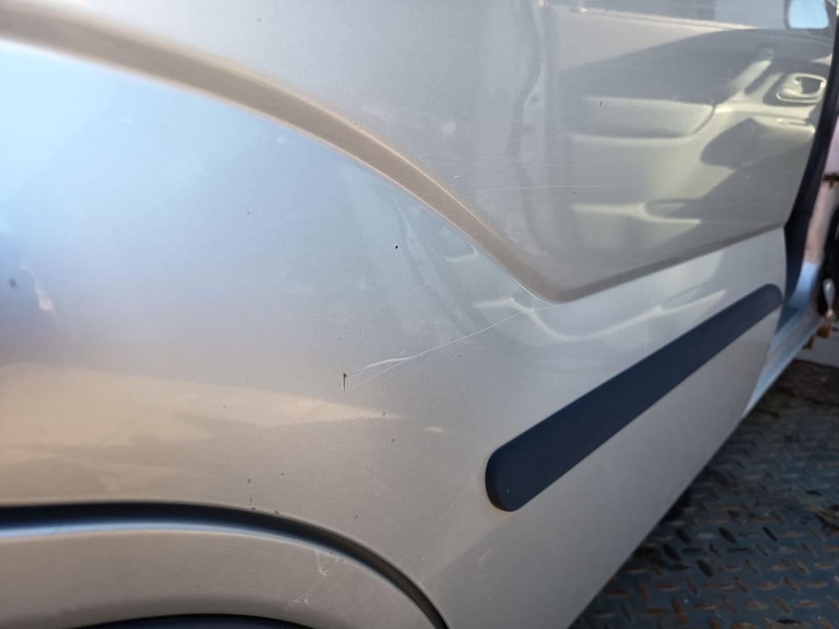 Suzuki Ignis I original T&uuml;r hinten rechts Fond Beifahrerseite Z2S Silber Bj 2001